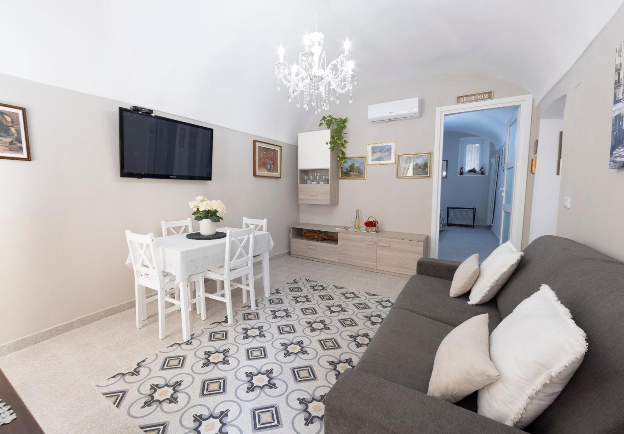Menotti Holiday House Санремо Экстерьер фото